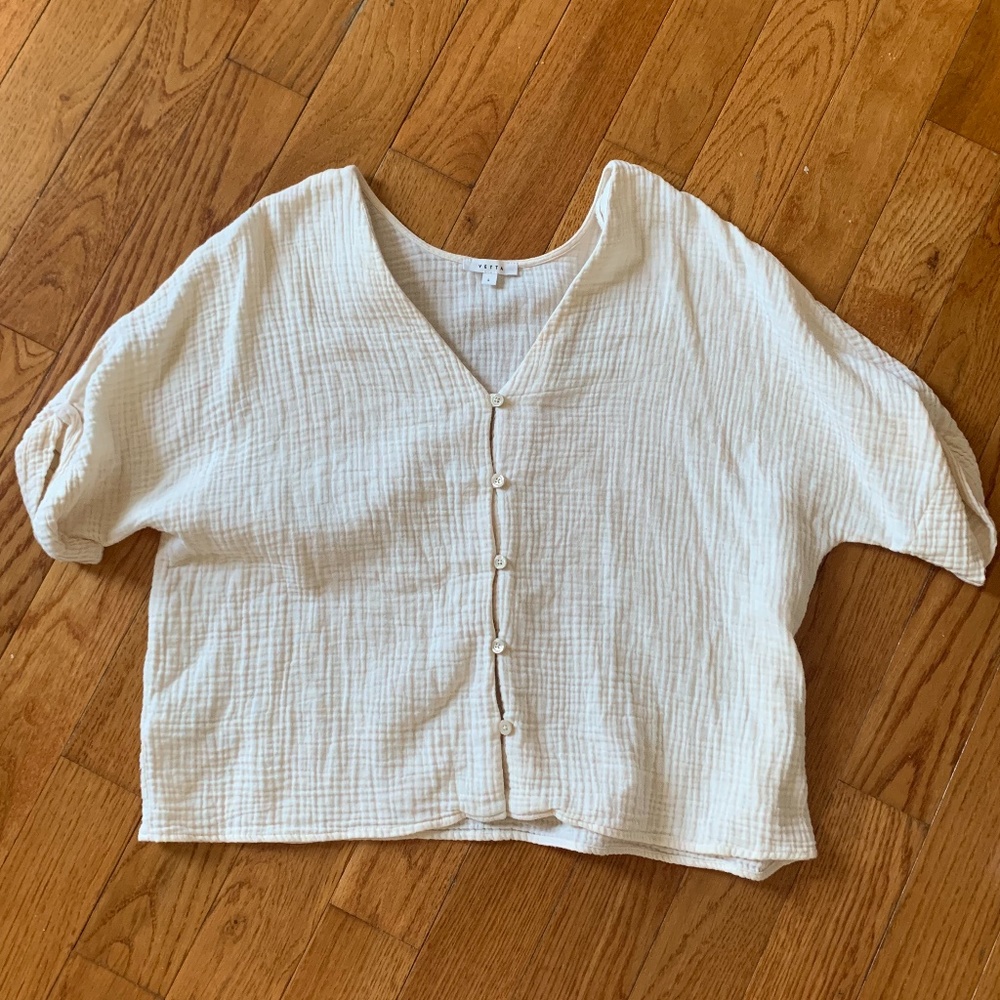 Vetta Capsule Button Front Top